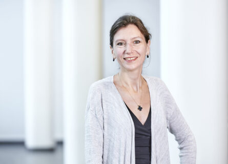 Junior professor Aline Bozec has been awarded the Heinz Maier-Leibnitz Prize 2016 (photo: Jens Wegener)